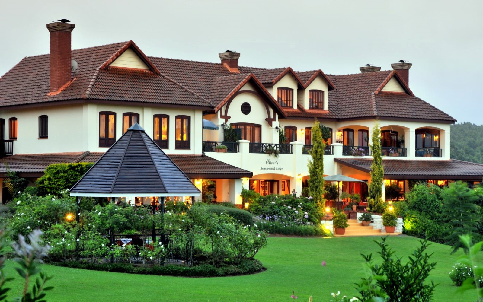 Olivers Hotel